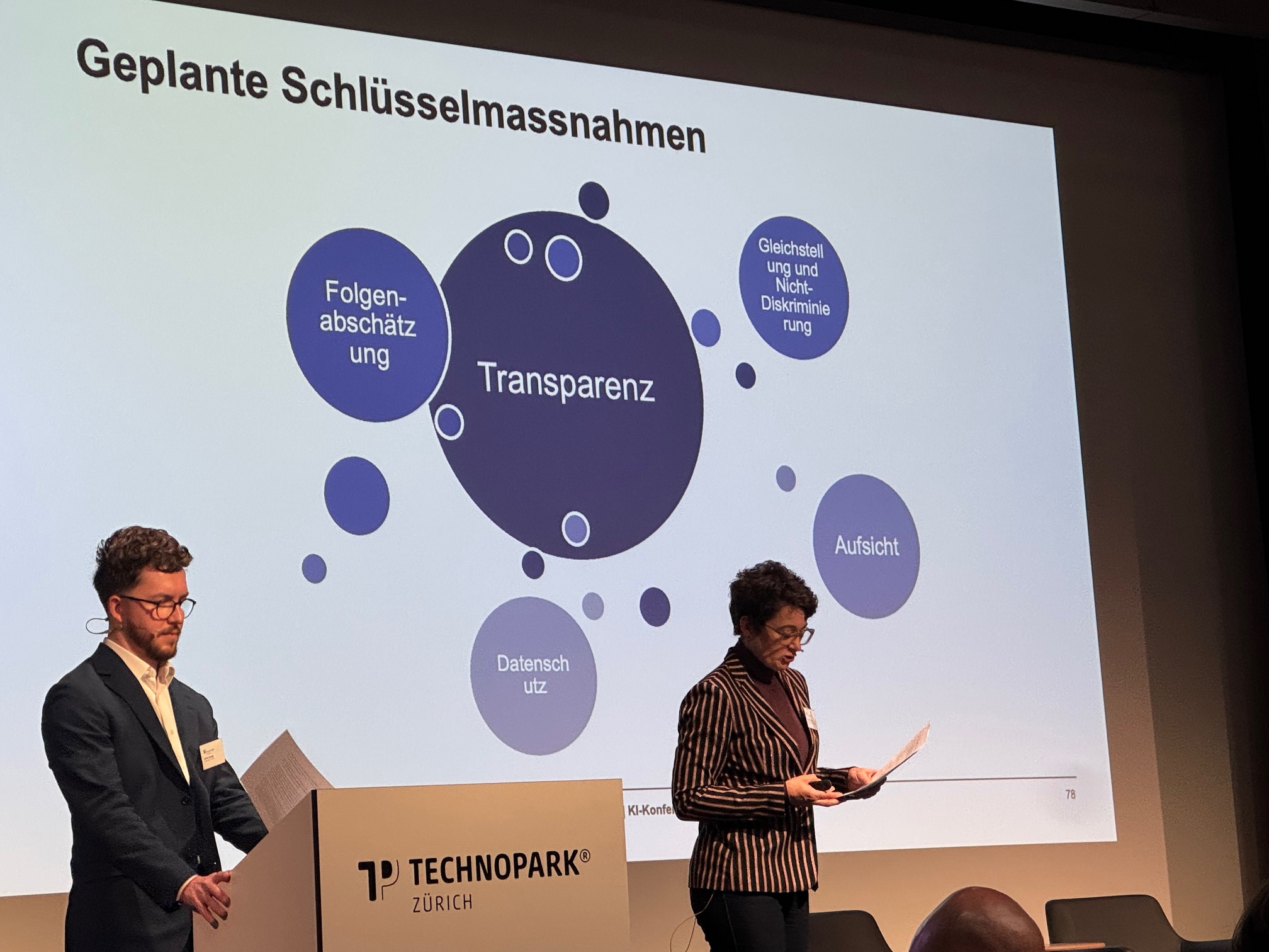 KI-Konferenz und geplante Schlüsselmassnahmen zur KI-Regulierung